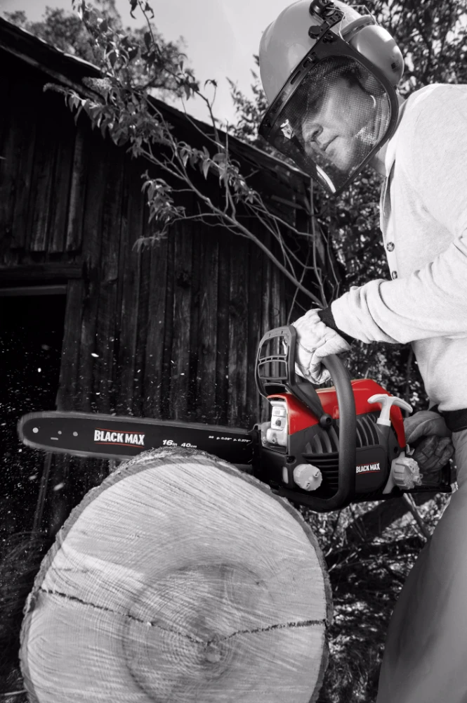 BMCS4240T chainsaw application image